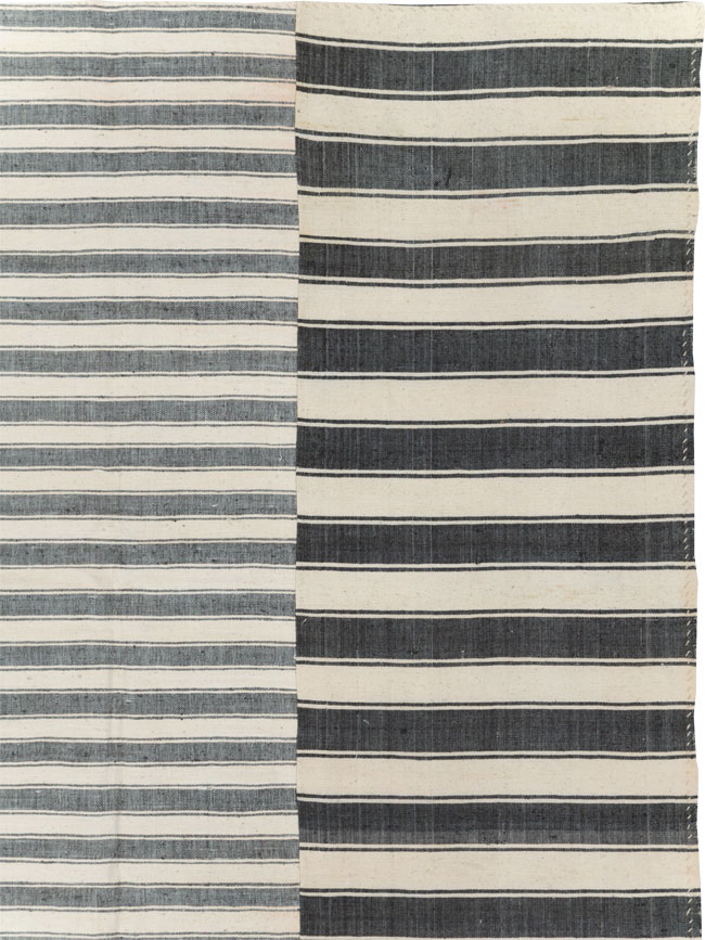 Vintage Turkish Flatweave Kilim Room Size Carpet, No.30530 - Galerie Shabab