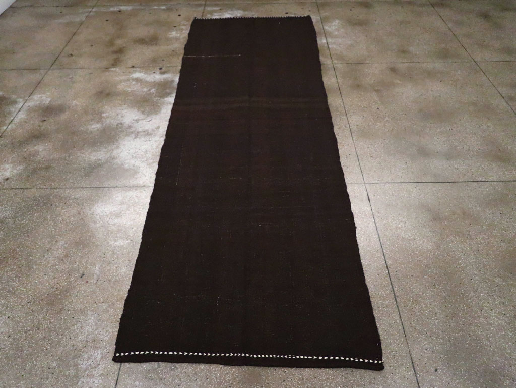 Vintage Turkish Flatweave Kilim Gallery Carpet, No.30532 - Galerie Shabab
