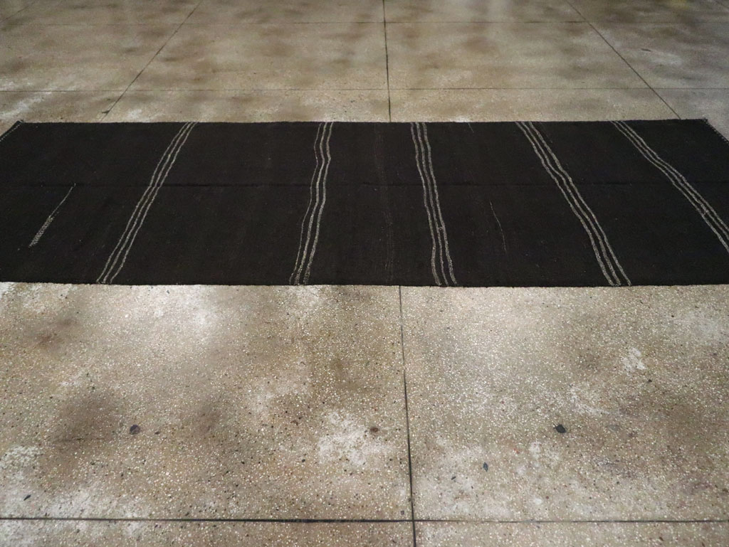 Vintage Turkish Flatweave Kilim Gallery Carpet, No.30534 - Galerie Shabab