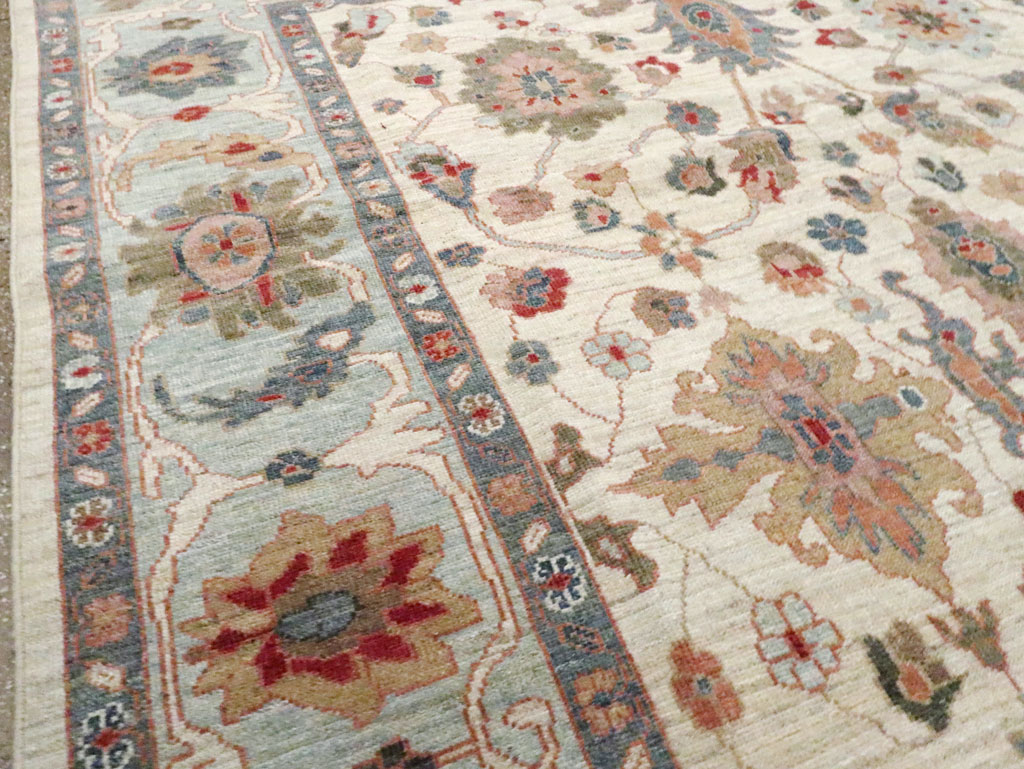Modern Persian Sultanabad Small Room Size Carpet, No.30546 - Galerie Shabab