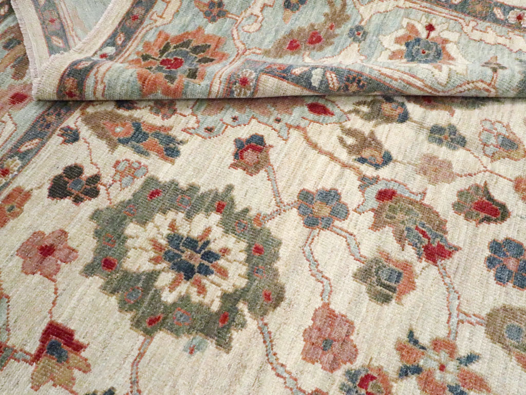 Modern Persian Sultanabad Small Room Size Carpet, No.30546 - Galerie Shabab