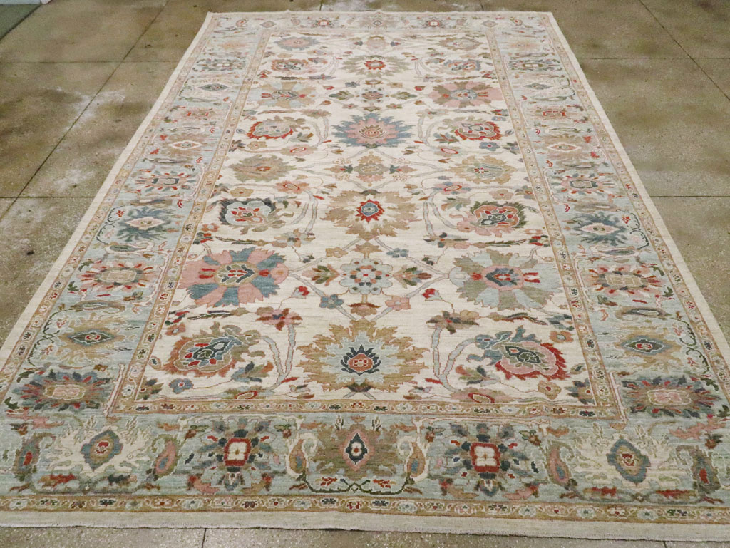 Modern Persian Sultanabad Room Size Carpet, No.30547 - Galerie Shabab