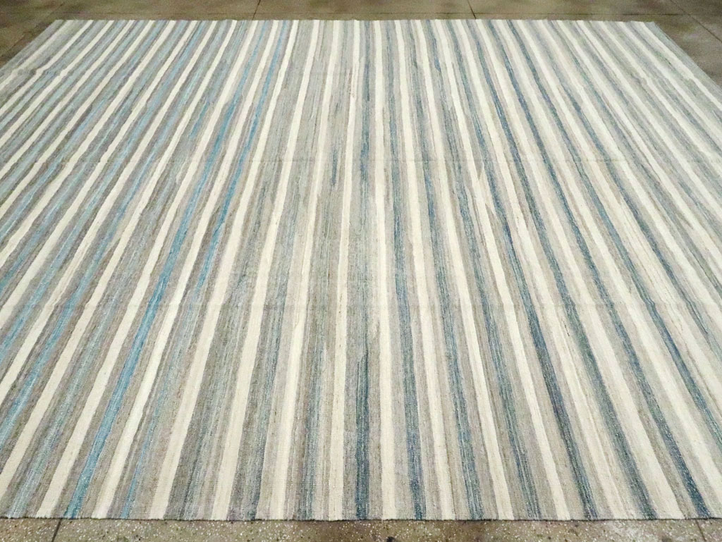 Modern Large Turkish Flatweave, No.30552 - Galerie Shabab
