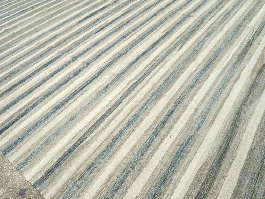 Modern Large Turkish Flatweave, No.30552 - Galerie Shabab