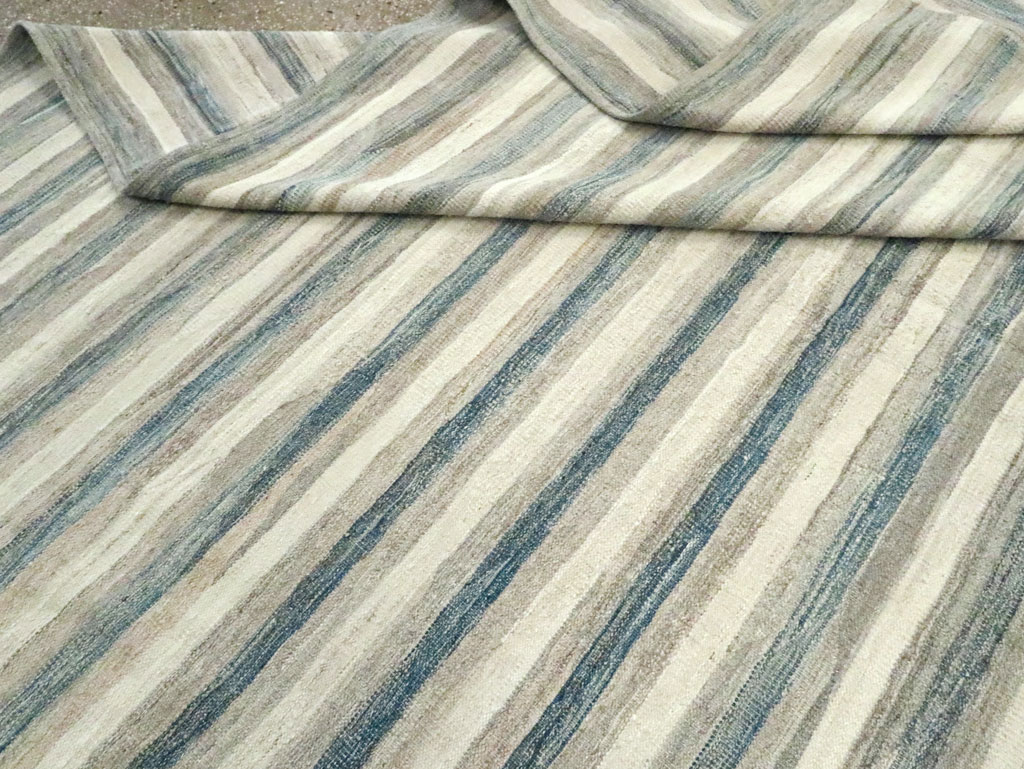 Modern Large Turkish Flatweave, No.30552 - Galerie Shabab