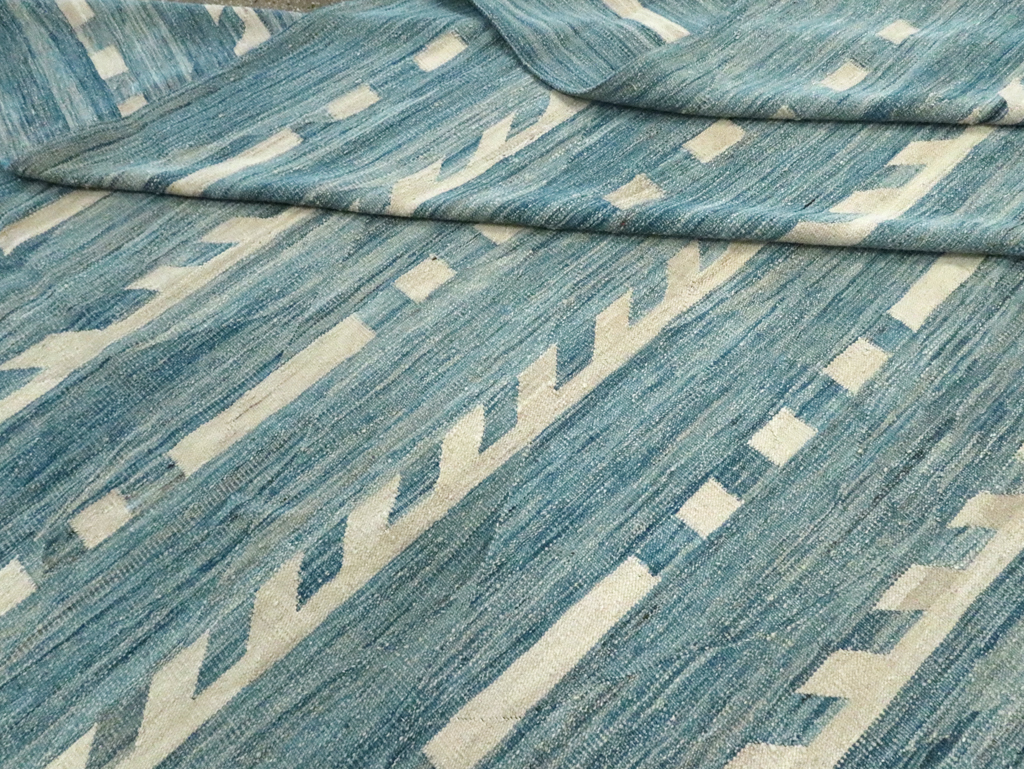Modern Oversize Turkish Flatweave, No.30553 - Galerie Shabab