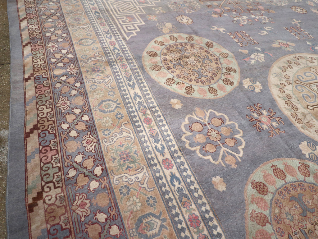Modern East Turkestan Khotan Large Room Size Carpet, No.30559 - Galerie Shabab