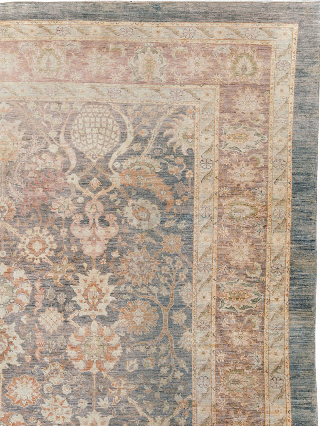 Modern Persian Sultanabad Room Size Carpet, No.30560 - Galerie Shabab
