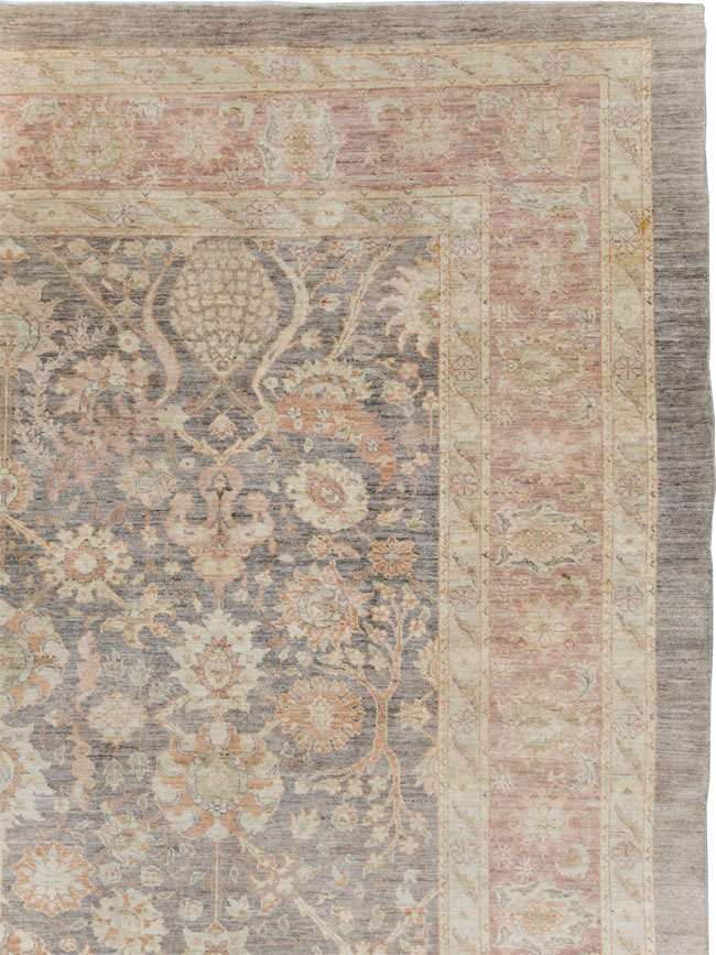 Modern Persian Sultanabad Room Size Carpet, No.30560 - Galerie Shabab