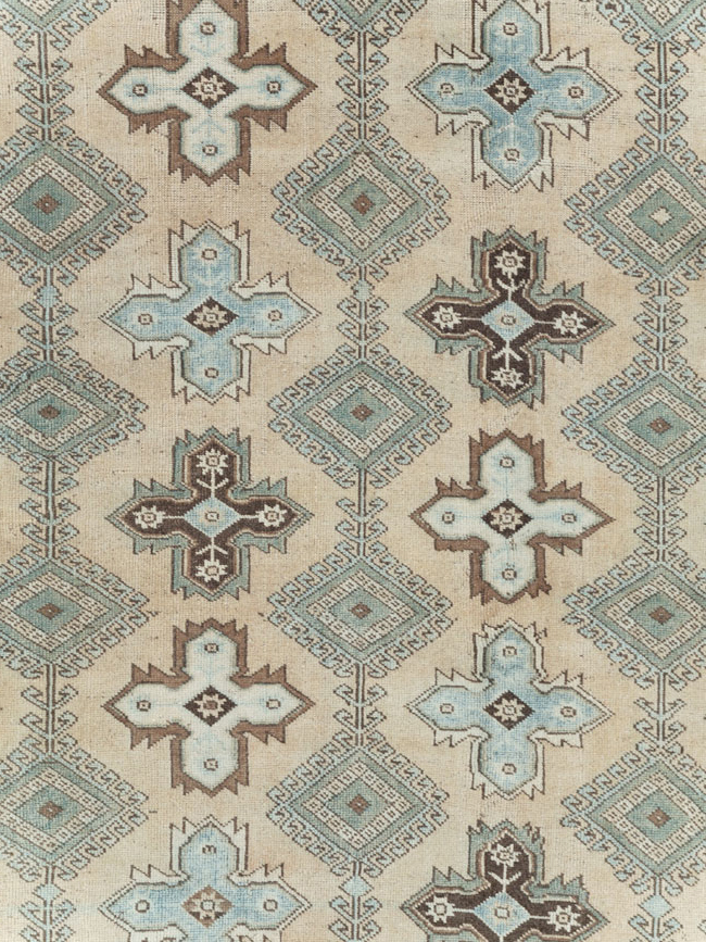 Vintage Room Size Anatolian Carpet, No.30564 - Galerie Shabab