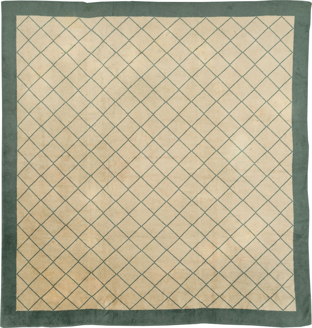 Vintage Spanish Savonnerie Square Carpet, No.30565 - Galerie Shabab