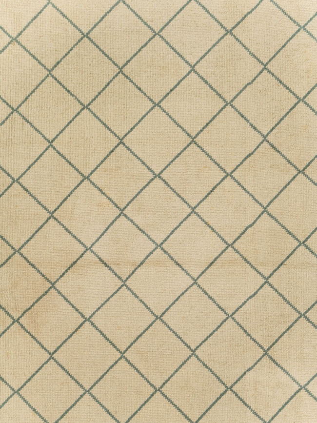 Vintage Spanish Savonnerie Square Carpet, No.30565 - Galerie Shabab