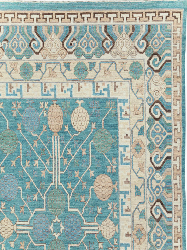 Modern Room Size Khotan Carpet, No.30568 - Galerie Shabab
