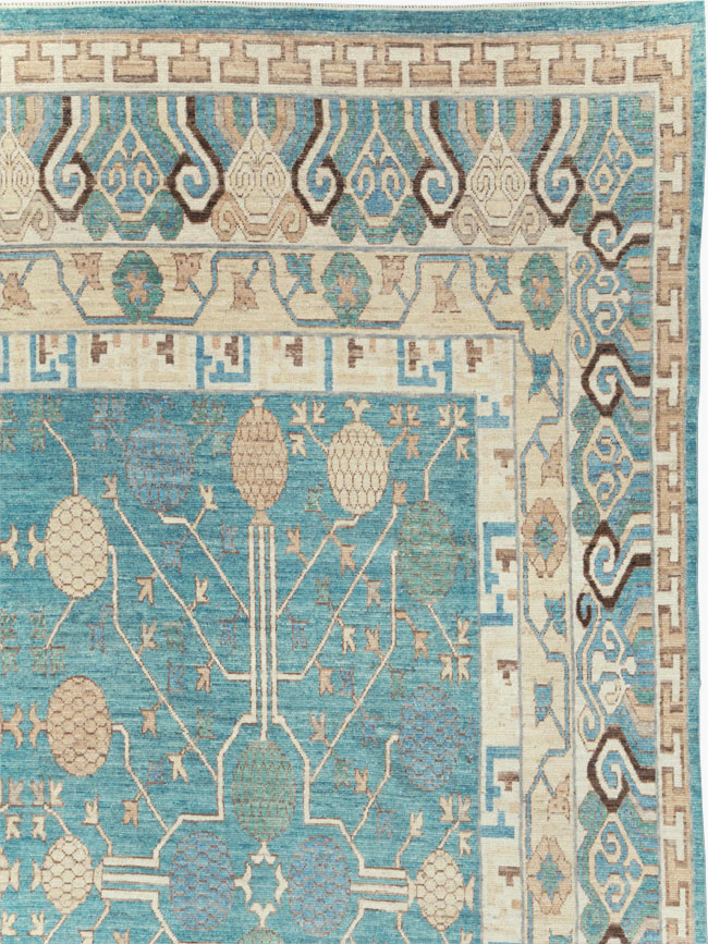 Modern Room Size Khotan Carpet, No.30568 - Galerie Shabab