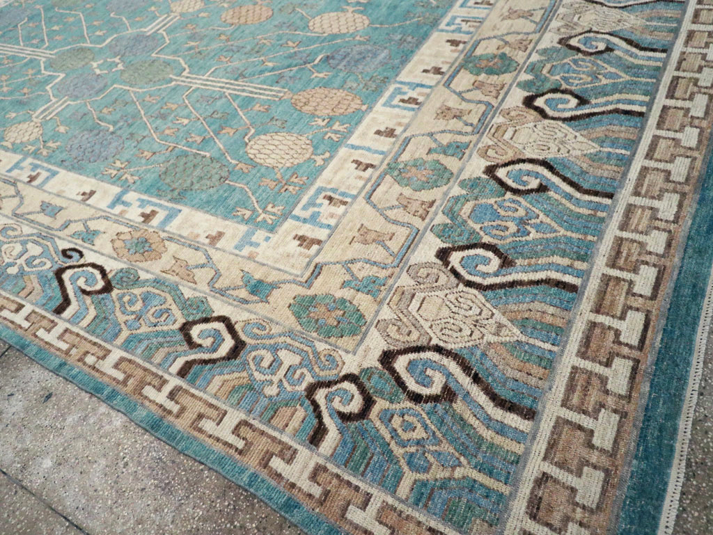 Modern Room Size Khotan Carpet, No.30568 - Galerie Shabab