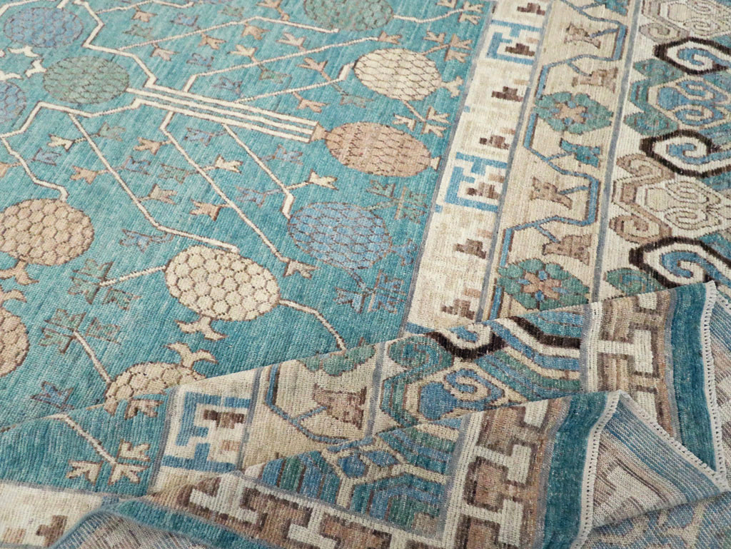 Modern Room Size Khotan Carpet, No.30568 - Galerie Shabab