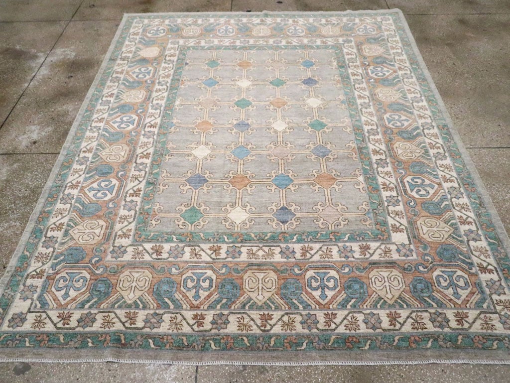 Modern Room Size Khotan Carpet, No.30570 - Galerie Shabab