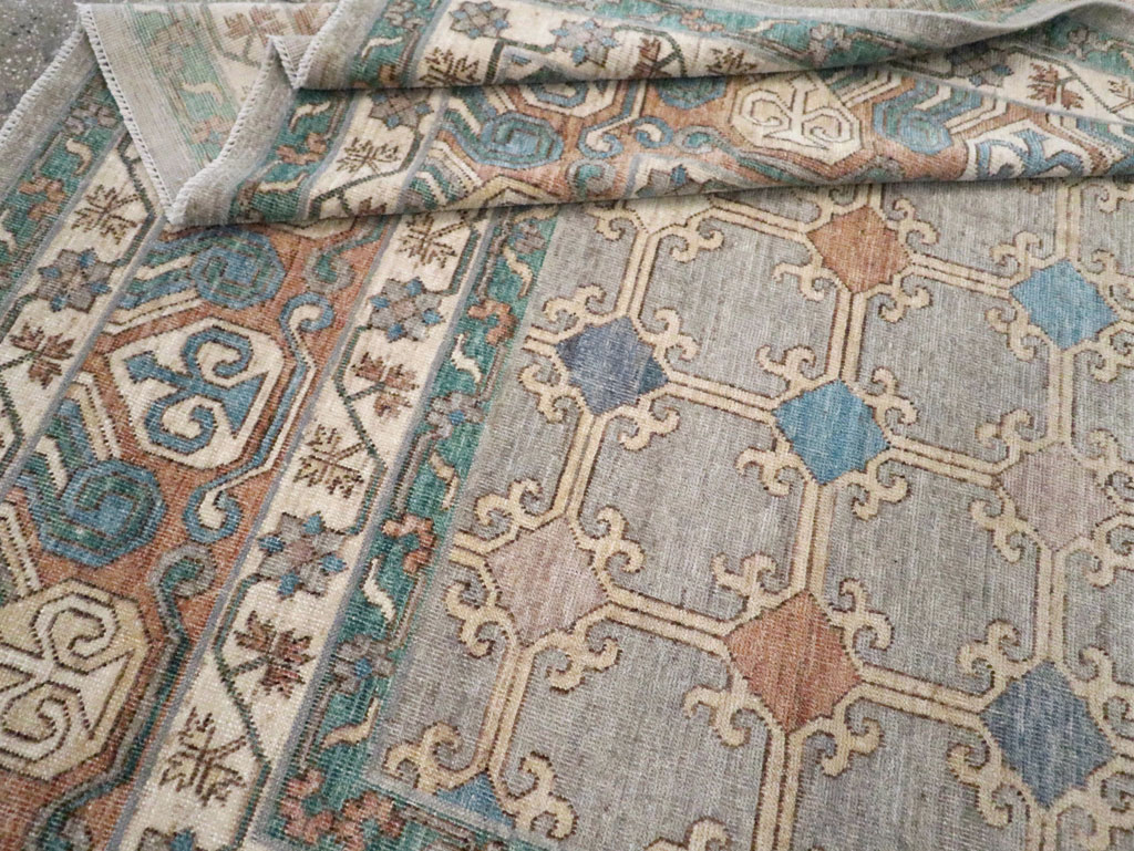 Modern Room Size Khotan Carpet, No.30570 - Galerie Shabab