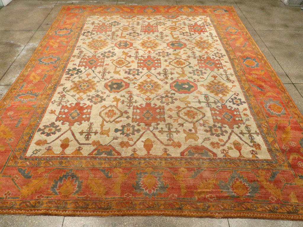 Antique Turkish Oushak Carpet, No.30573 - Galerie Shabab