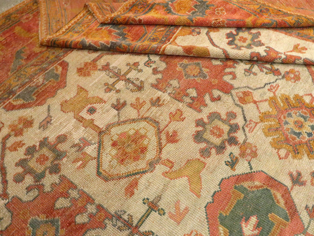 Antique Turkish Oushak Carpet, No.30573 - Galerie Shabab