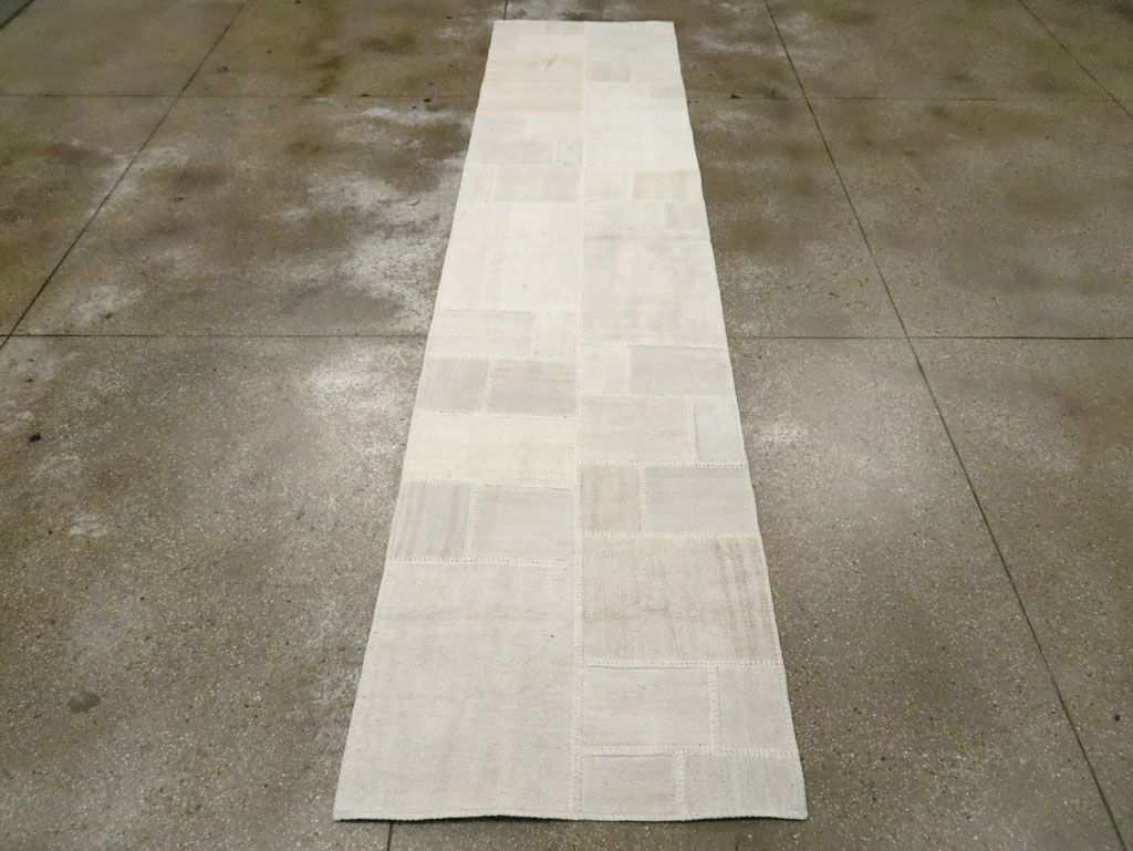 Contemporary Turkish Flatweave Kilim Patchwork Runner, No.30581 - Galerie Shabab