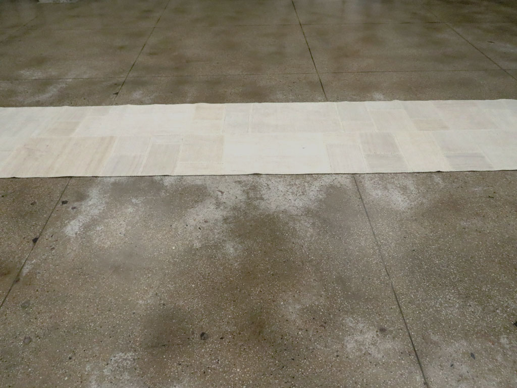 Contemporary Turkish Flatweave Kilim Patchwork Runner, No.30581 - Galerie Shabab