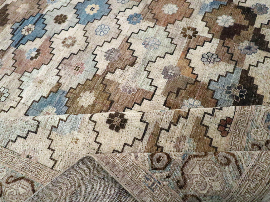 Modern Khotan Carpet, No.30589 - Galerie Shabab