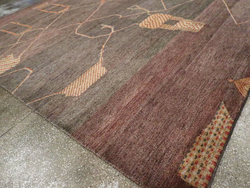Persian Gabbeh Inspired Turkish Room Size Carpet, No.30598 - Galerie Shabab