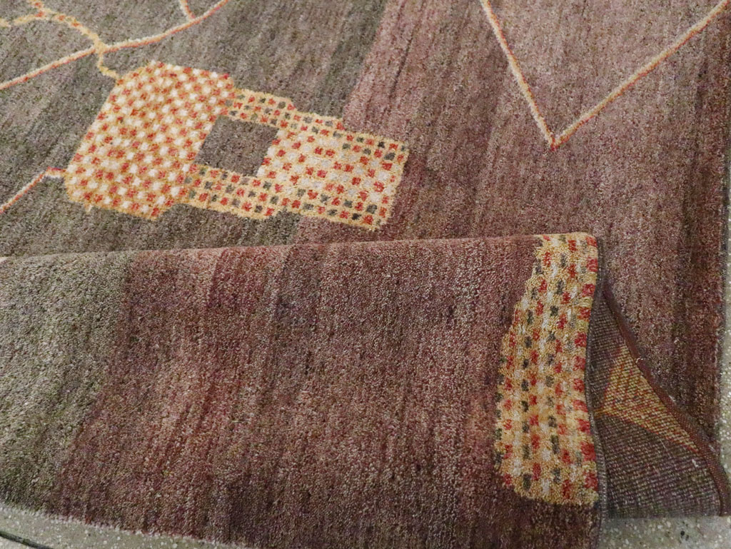 Persian Gabbeh Inspired Turkish Room Size Carpet, No.30598 - Galerie Shabab
