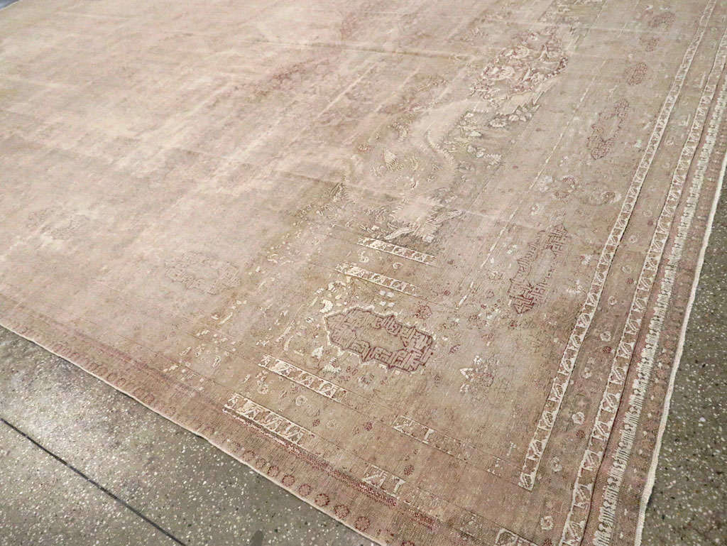 Antique Turkish Kayseri Room Size Carpet, No.30599 - Galerie Shabab