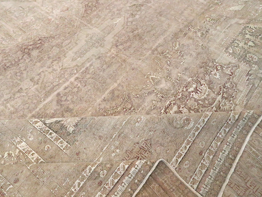 Antique Turkish Kayseri Room Size Carpet, No.30599 - Galerie Shabab