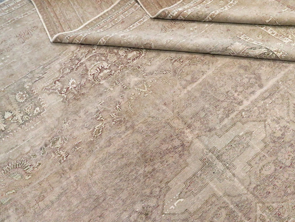 Antique Turkish Kayseri Room Size Carpet, No.30599 - Galerie Shabab