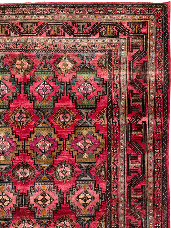 Vintage Central Asia Turkoman Room Size Carpet, No.30601 - Galerie Shabab