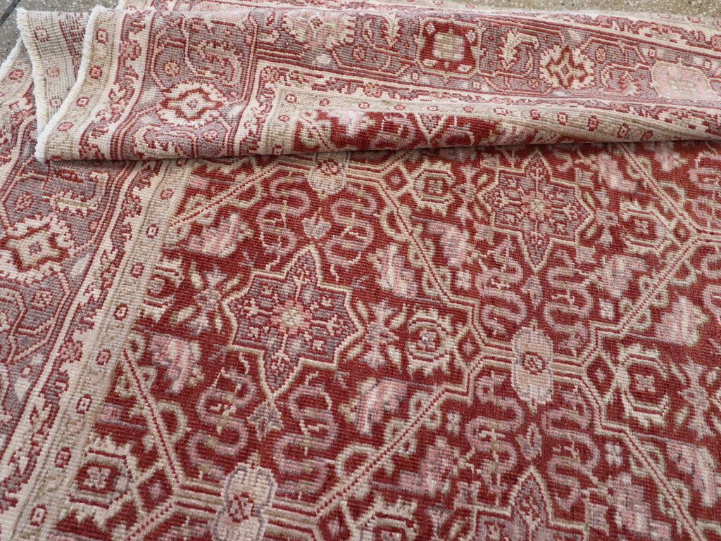 Vintage Turkish Anatolian Accent Rug, No.30607 - Galerie Shabab