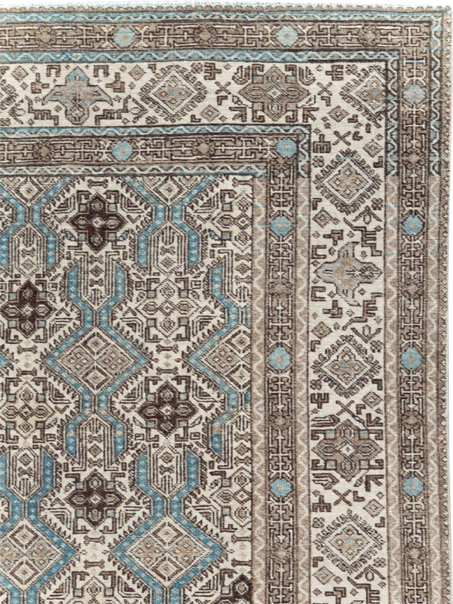 Vintage Persian Tabriz Small Room Size Carpet, No.30614 - Galerie Shabab