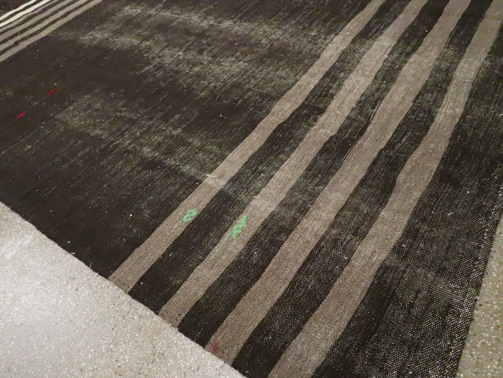 Vintage Turkish Flatweave Kilim Room Size Carpet, No.30625 - Galerie Shabab