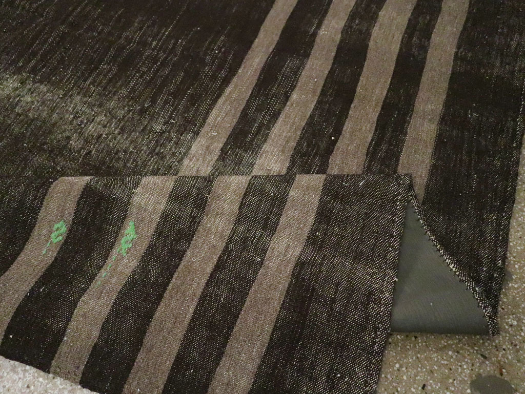 Vintage Turkish Flatweave Kilim Room Size Carpet, No.30625 - Galerie Shabab