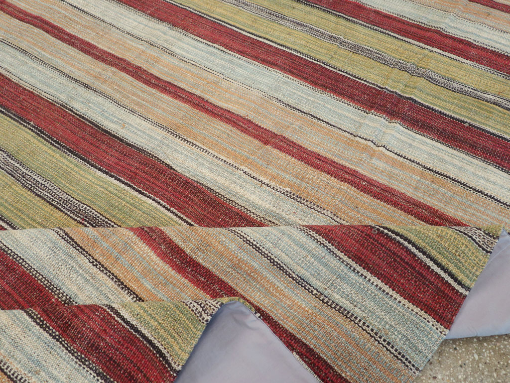 Modern Turkish Flatweave Room Size Carpet, No.30637 - Galerie Shabab