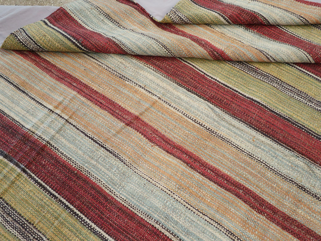 Modern Turkish Flatweave Room Size Carpet, No.30637 - Galerie Shabab
