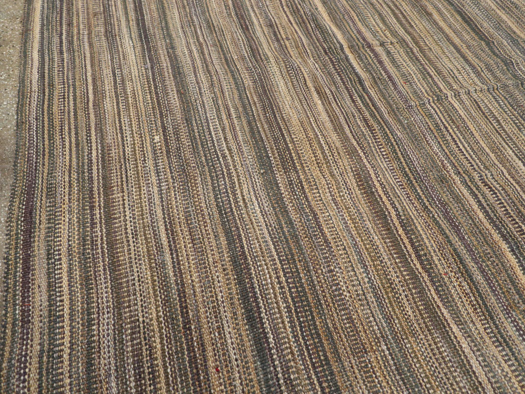 Modern Turkish Flatweave Room Size Carpet, No.30638 - Galerie Shabab