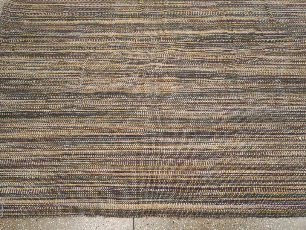 Modern Turkish Flatweave Room Size Carpet, No.30638 - Galerie Shabab