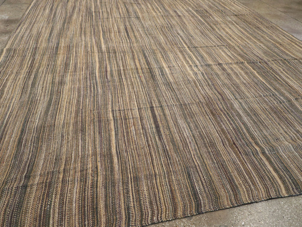 Modern Turkish Flatweave Room Size Carpet, No.30638 - Galerie Shabab