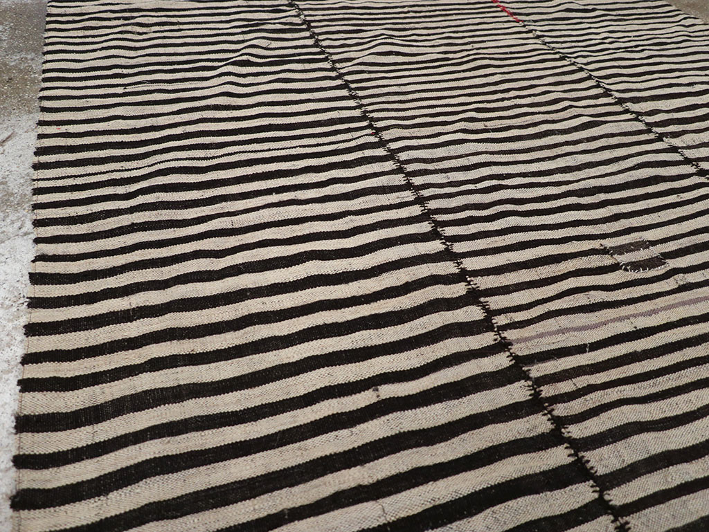 Vintage Persian Flatweave Kilim Gallery Carpet, No.30642 - Galerie Shabab