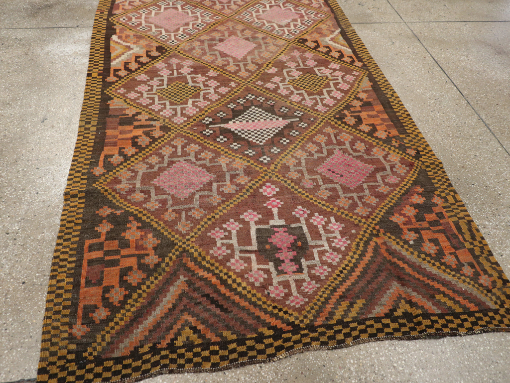 Vintage Persian Flatweave Kilim Gallery Rug, No.30651 - Galerie Shabab