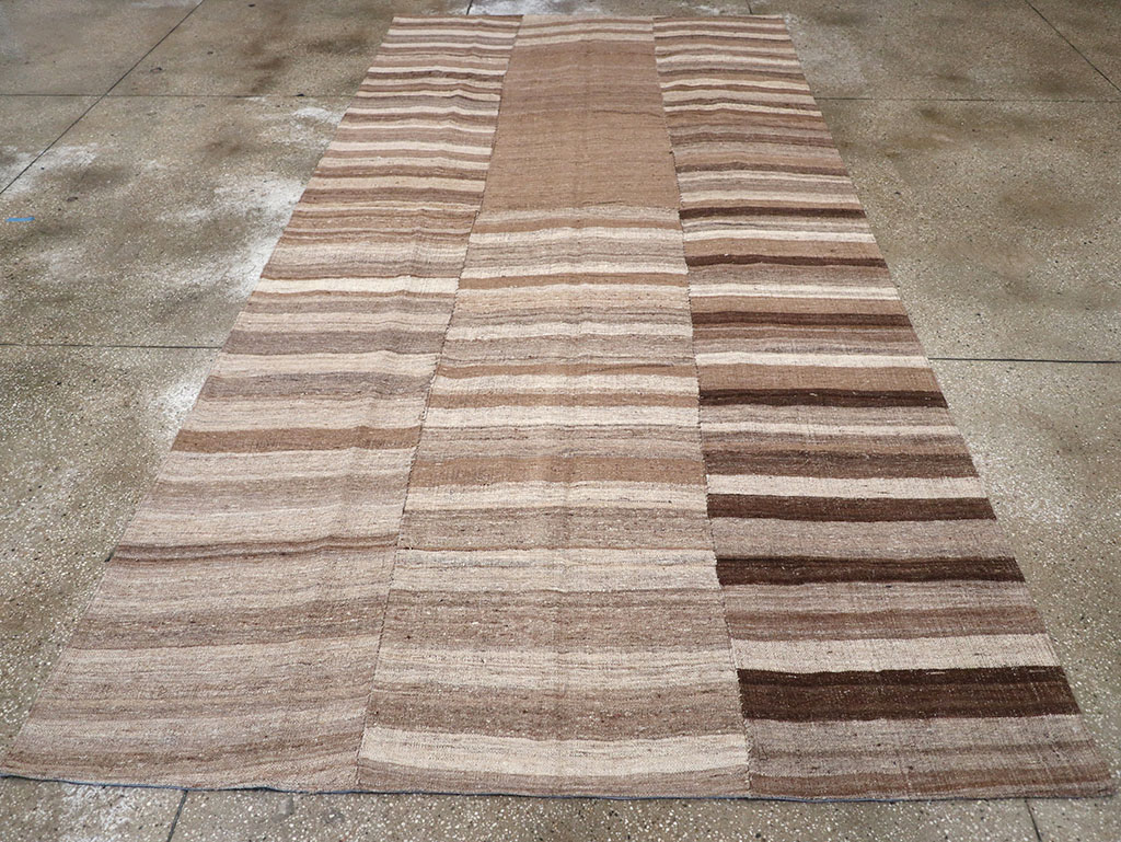 Vintage Turkish Flatweave Kilim Gallery Carpet, No.30653 - Galerie Shabab