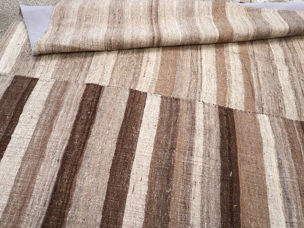 Vintage Turkish Flatweave Kilim Gallery Carpet, No.30653 - Galerie Shabab