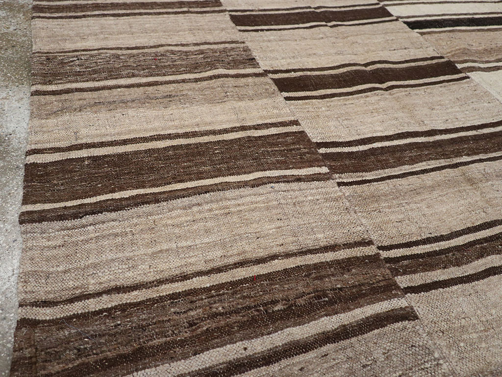 Vintage Turkish Flatweave Kilim Accent Carpet, No.30662 - Galerie Shabab