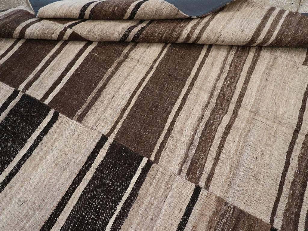 Vintage Turkish Flatweave Kilim Accent Carpet, No.30662 - Galerie Shabab