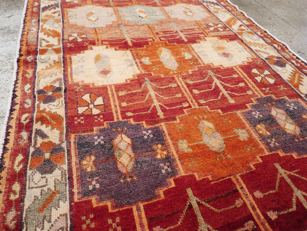 Vintage Persian Lori Gallery Rug, No.30664 - Galerie Shabab