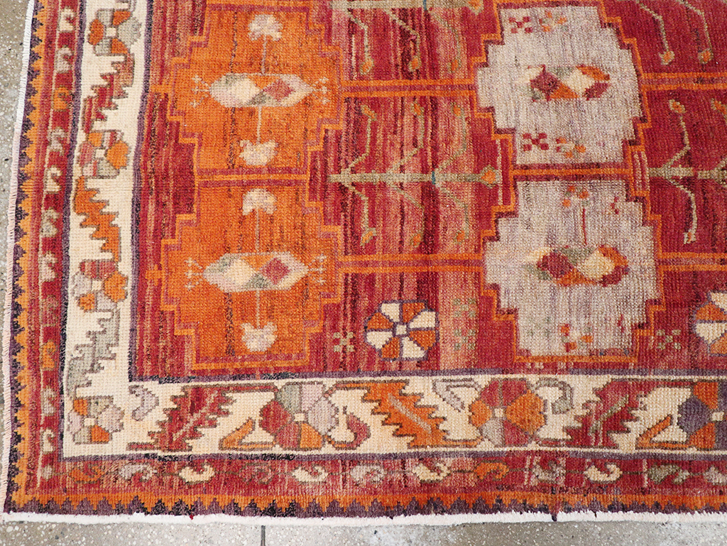 Vintage Persian Lori Gallery Rug, No.30664 - Galerie Shabab